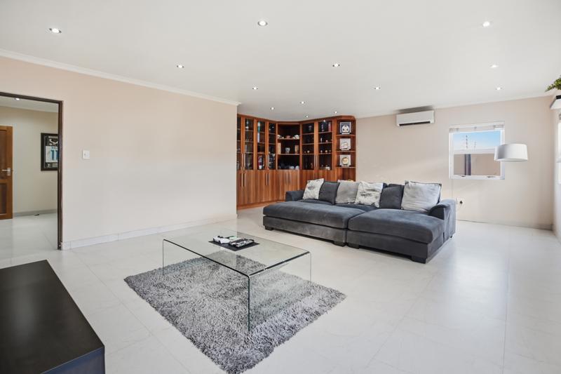 5 Bedroom Property for Sale in Parklands Western Cape